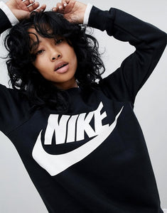 Nike Rally Sweatshirt In Black.